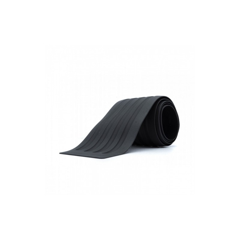 rear bumper protection - black